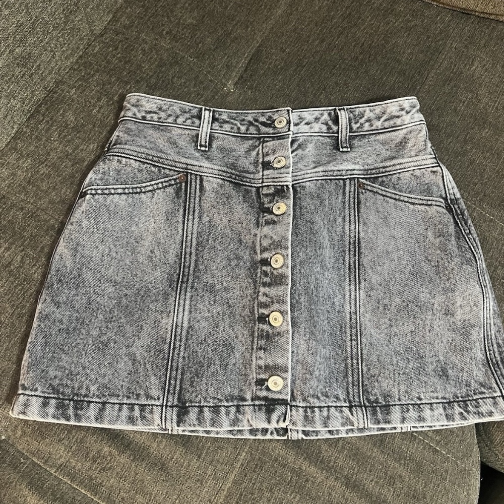 Abercrombie And Fitch Jean Skirt Button Up Black Vintage Wash Mini - Size 8/29
